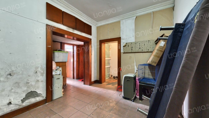 灯笼街102号二手房实景图