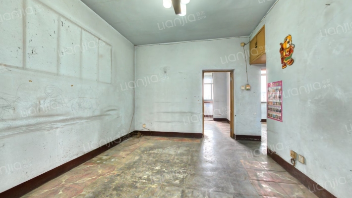 磨底河沿巷11号二手房实景图