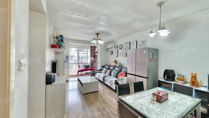 水岸格林二手房实景图