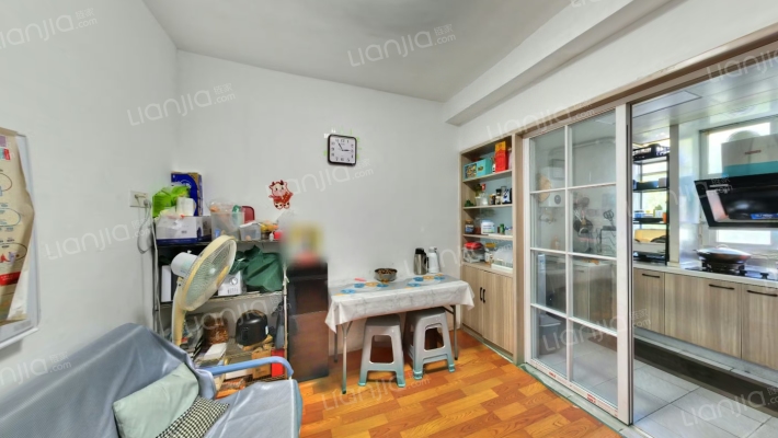 隆岗南村二手房实景图