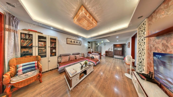 中铁西子香荷二手房实景图