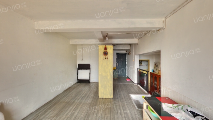 尚新小区二手房实景图