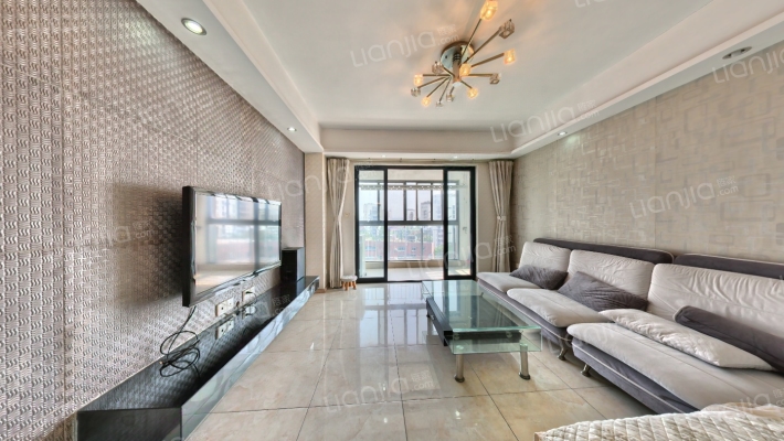 泰然南湖玫瑰湾二期二手房实景图