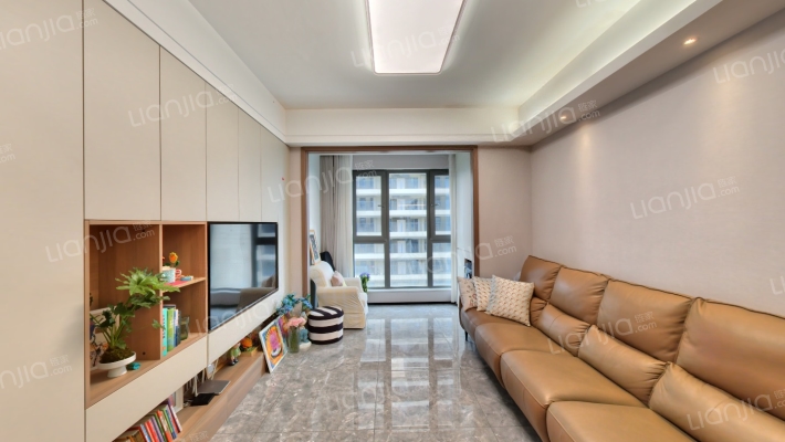 招商城市主场二手房实景图