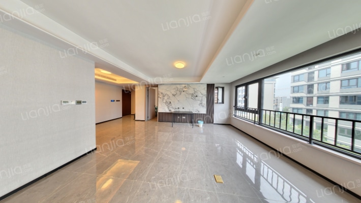 龙湖云瑶玉陛玉山二组团二手房实景图