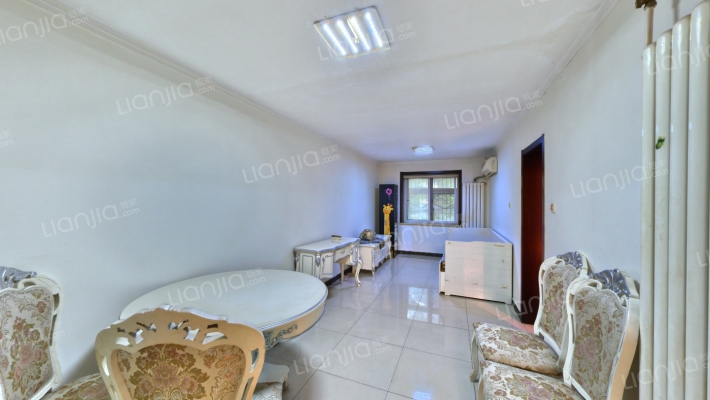 建欣苑四里二手房实景图