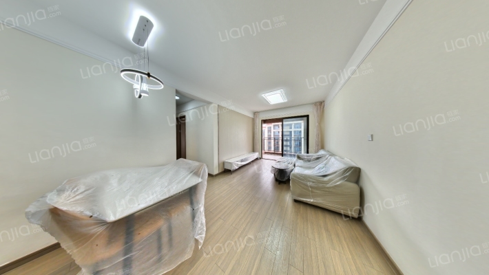 越秀亲爱里二手房实景图