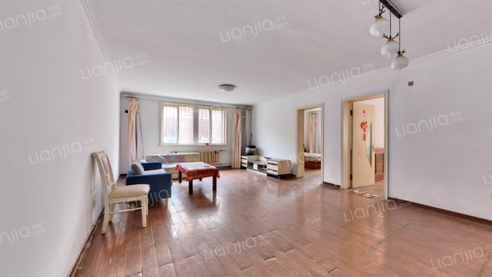 亚联山庄二手房实景图