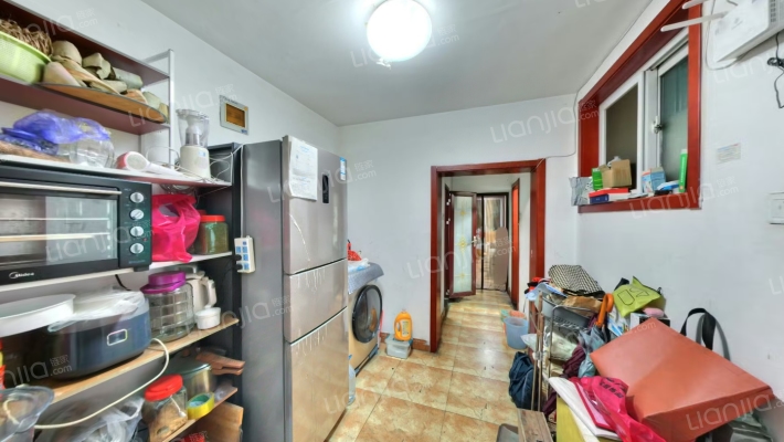 东革新里40号院二手房实景图