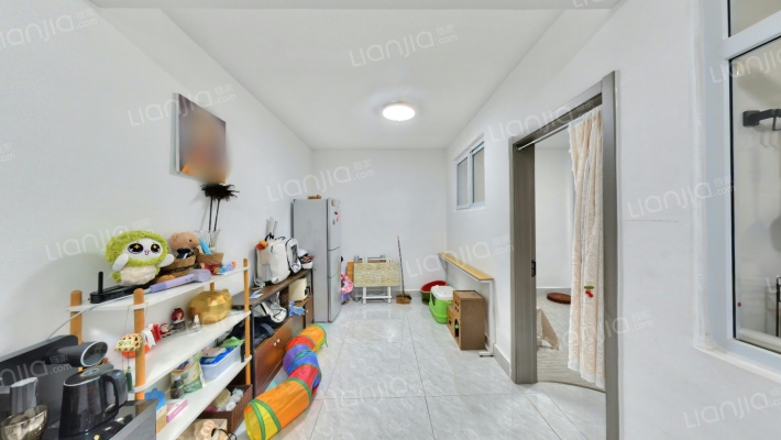 温泉花园A区二手房实景图