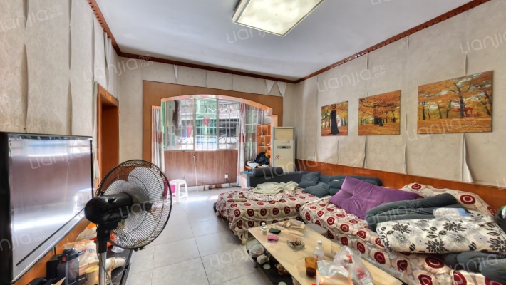 西山坪家属院二手房实景图