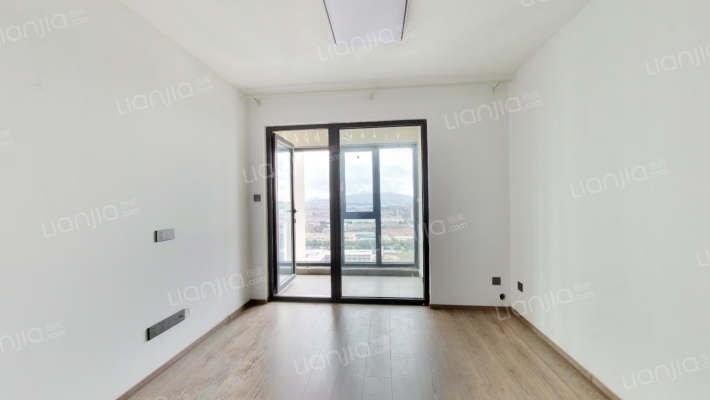 金茂悦玺云二手房实景图