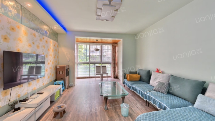 山水天成二手房实景图