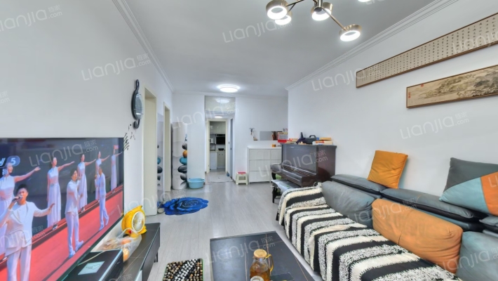 洪逸新村二手房实景图