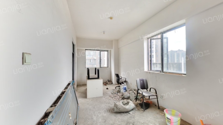 万鸿城市花园二手房实景图