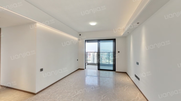 万科卓越珑远未来之光二手房实景图