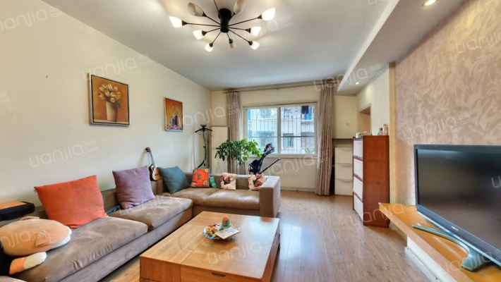 新鸿公寓二手房实景图