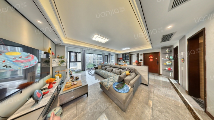 蔚蓝卡地亚云墅二手房实景图