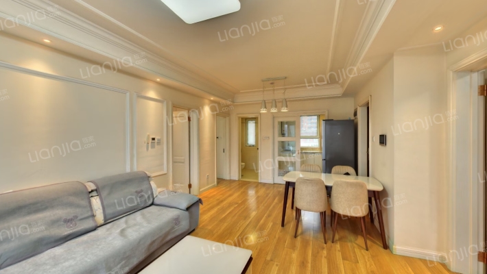 青特小镇D区二手房实景图