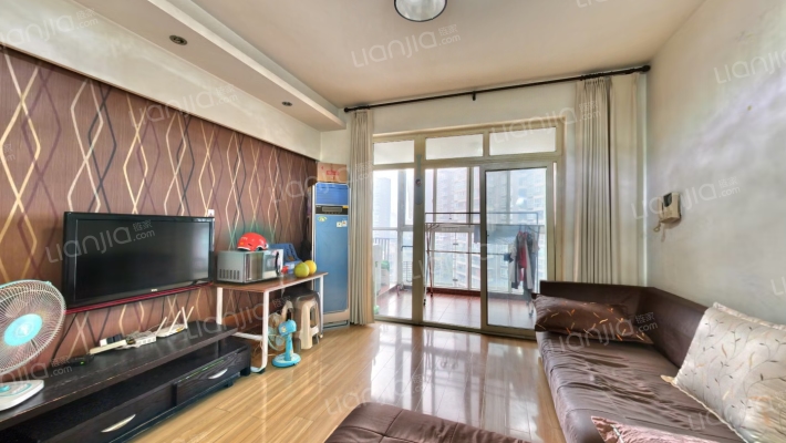 上锦颐园二手房实景图