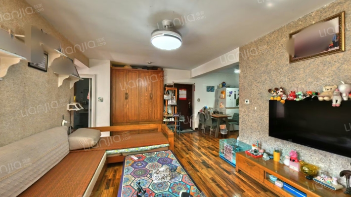 荣盛兰亭苑二手房实景图