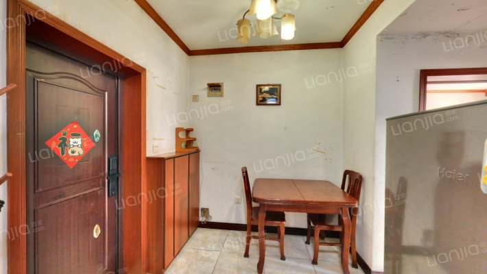 市人防宿舍二手房实景图