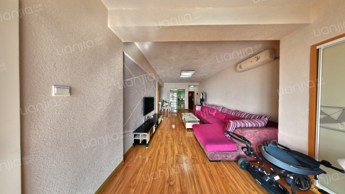 上河国际花园C区二手房实景图