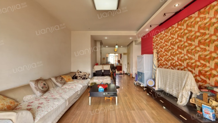 现代森林花园二手房实景图