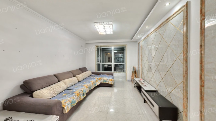 恒运雅居二手房实景图