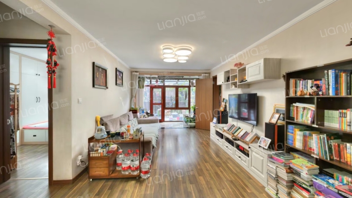 万科翡翠公园一期二手房实景图