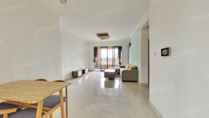 保利中心二手房实景图