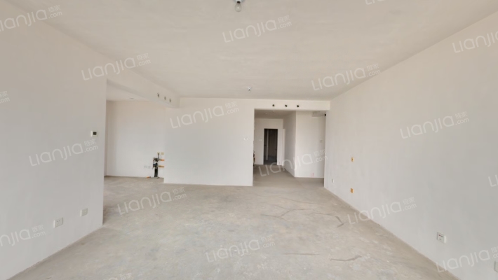 海怡半山二手房实景图