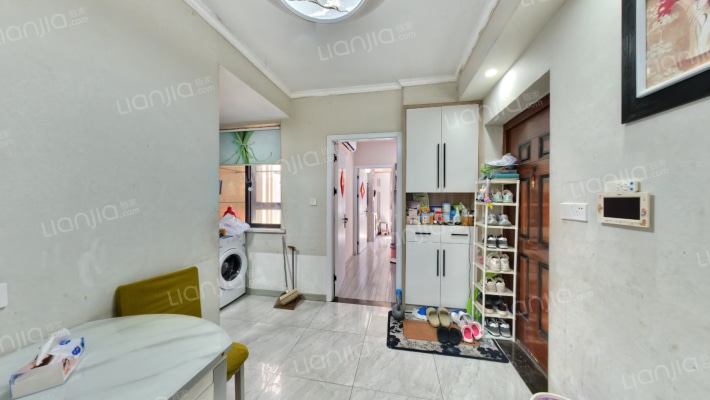 岳童家园二手房实景图