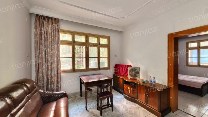 乡镇公寓二手房实景图