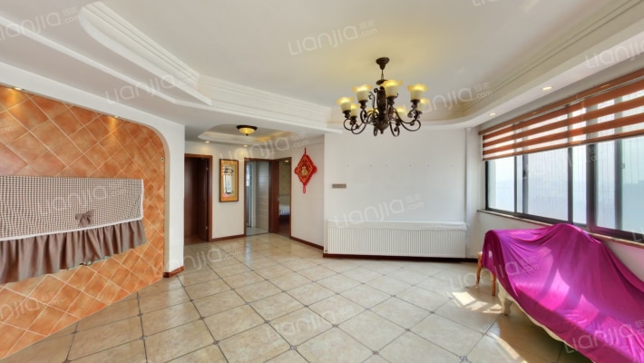 东方摩卡二手房实景图