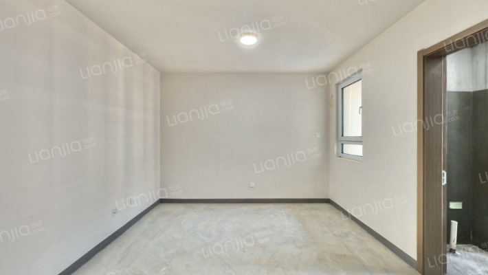 明秀临江苑二手房实景图