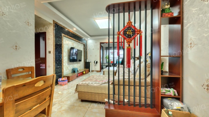 成都新天地二期春天里二手房实景图