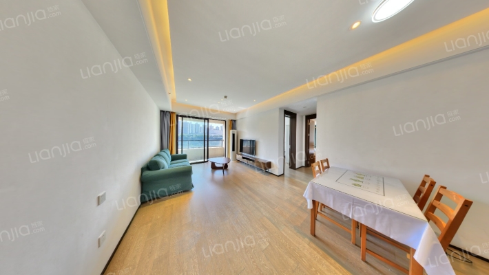 翡翠天麓二手房实景图