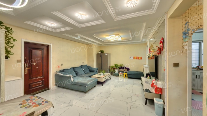 西旅逸都二手房实景图