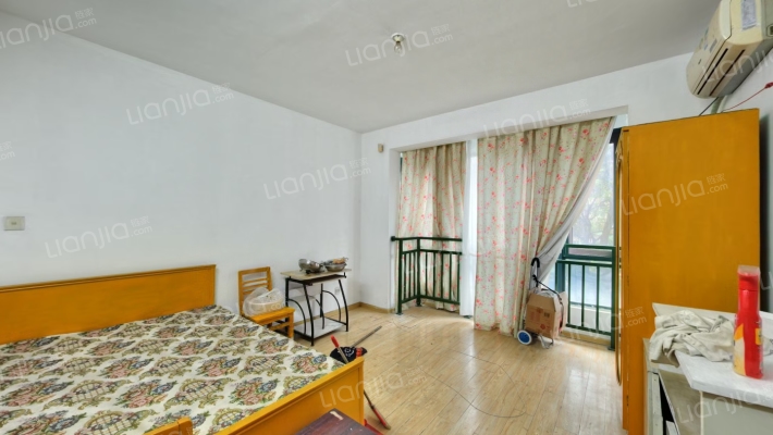 卢龙山庄二手房实景图