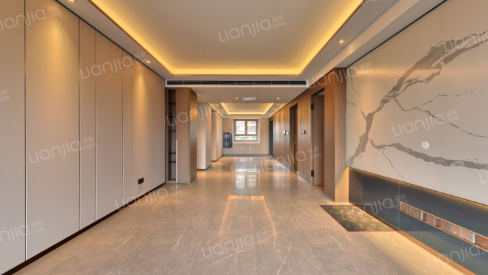 海信依云小镇罗曼二手房实景图