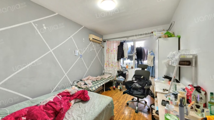 角门16号院二手房实景图