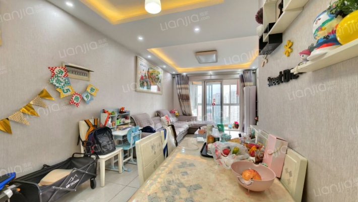 地铁首座二手房实景图