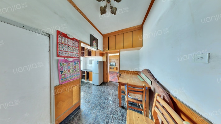 十三湾巷二手房实景图