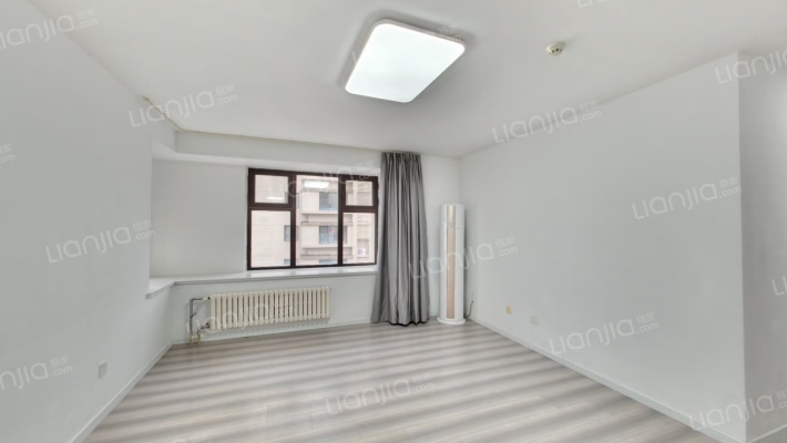 鲁商蓝岸公馆二手房实景图