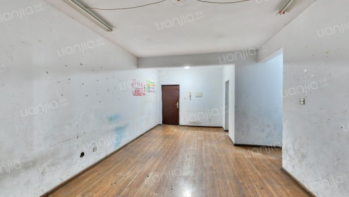 红色佳苑二手房实景图