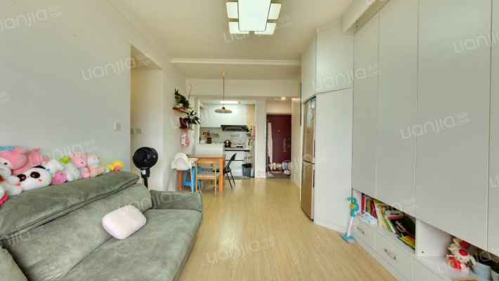 荣盛花语城二手房实景图