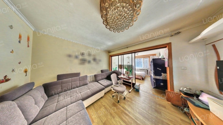 朝鲜小学教工楼二手房实景图