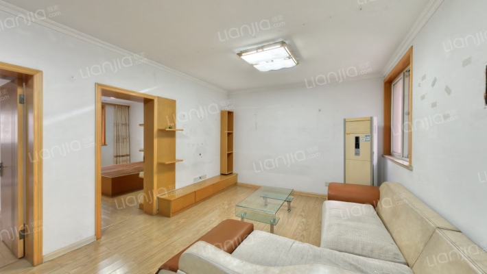 宋艾新村一期二手房实景图