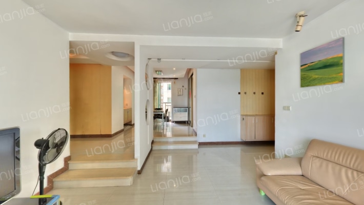 汇港豪庭二手房实景图